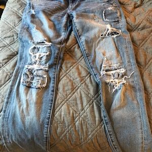 Women’s American Eagle size 8 regular jeans.